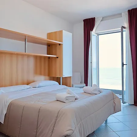 Hotel Felicioni Pineto Exterior photo